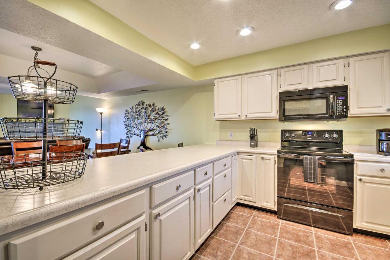 Lakefront Ozarks Condo By Golf And Restaurants! Exteriör bild